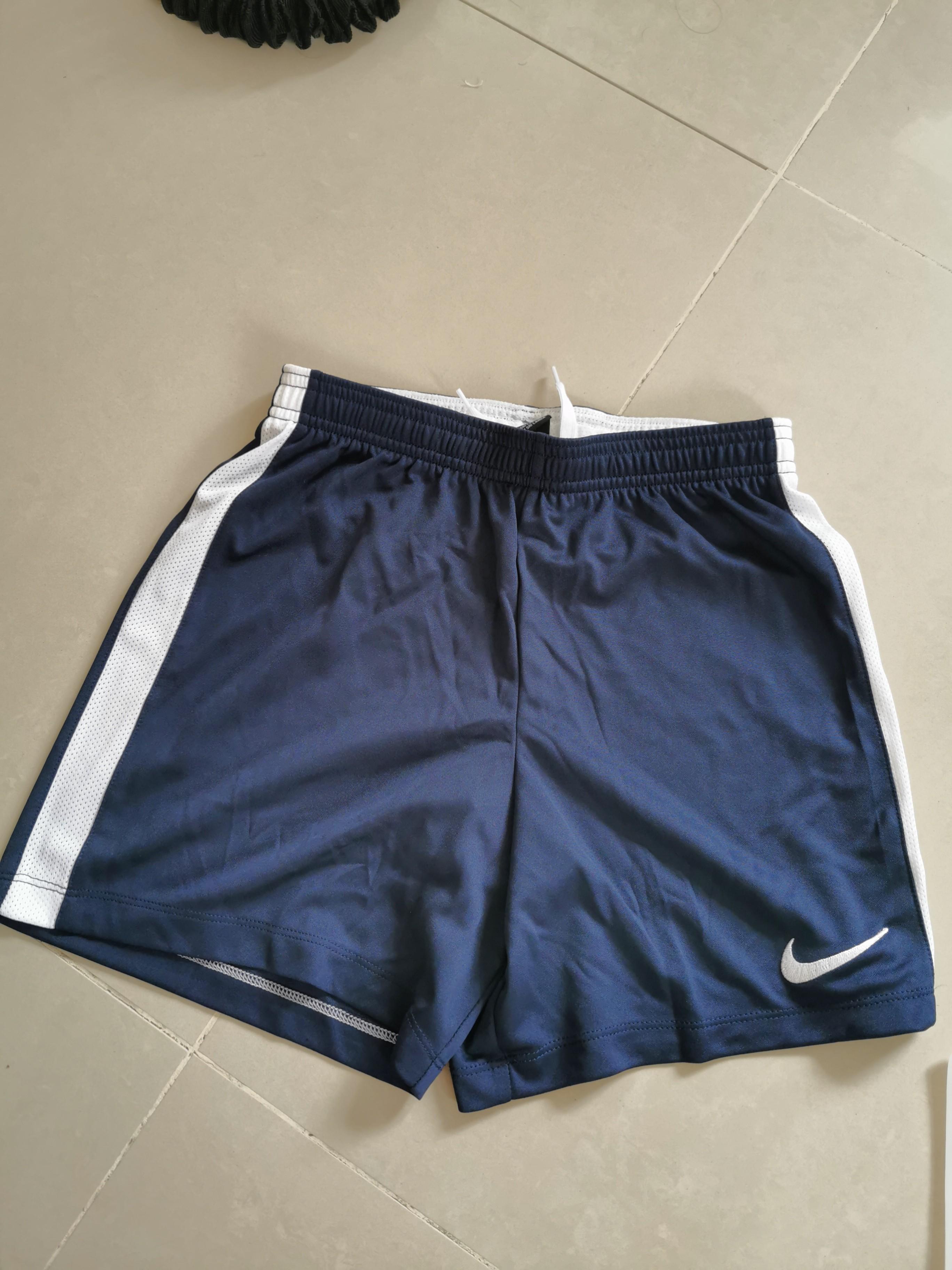 Celana Nike Dry Fit ORI size M never worn salah beli retail 200k
