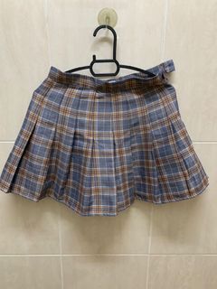 (Category: ) located in . Submitted by preluvthrifts (Listing ID 1067583570, Image 1). Description: .