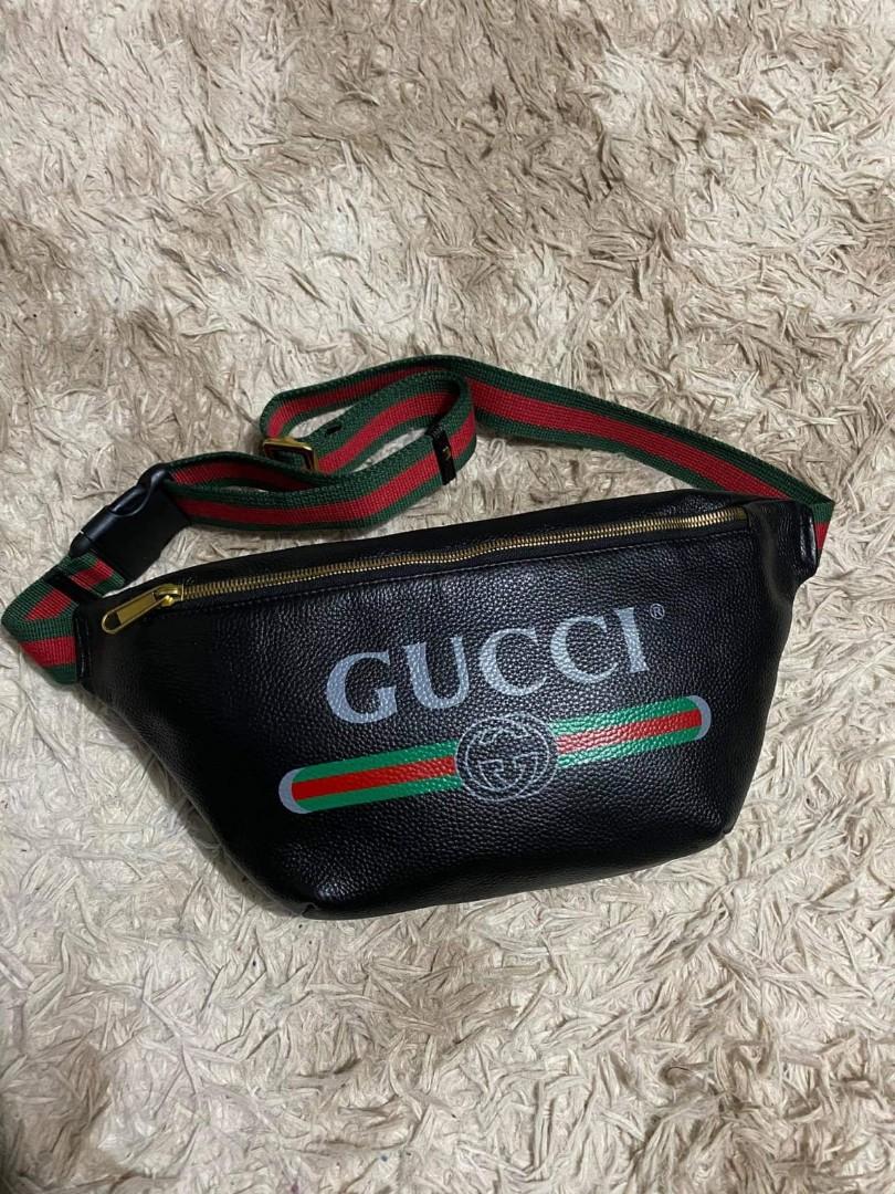 Pouch bag hotsell gucci original