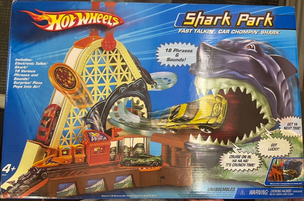 Hot wheels shark park outlet playset