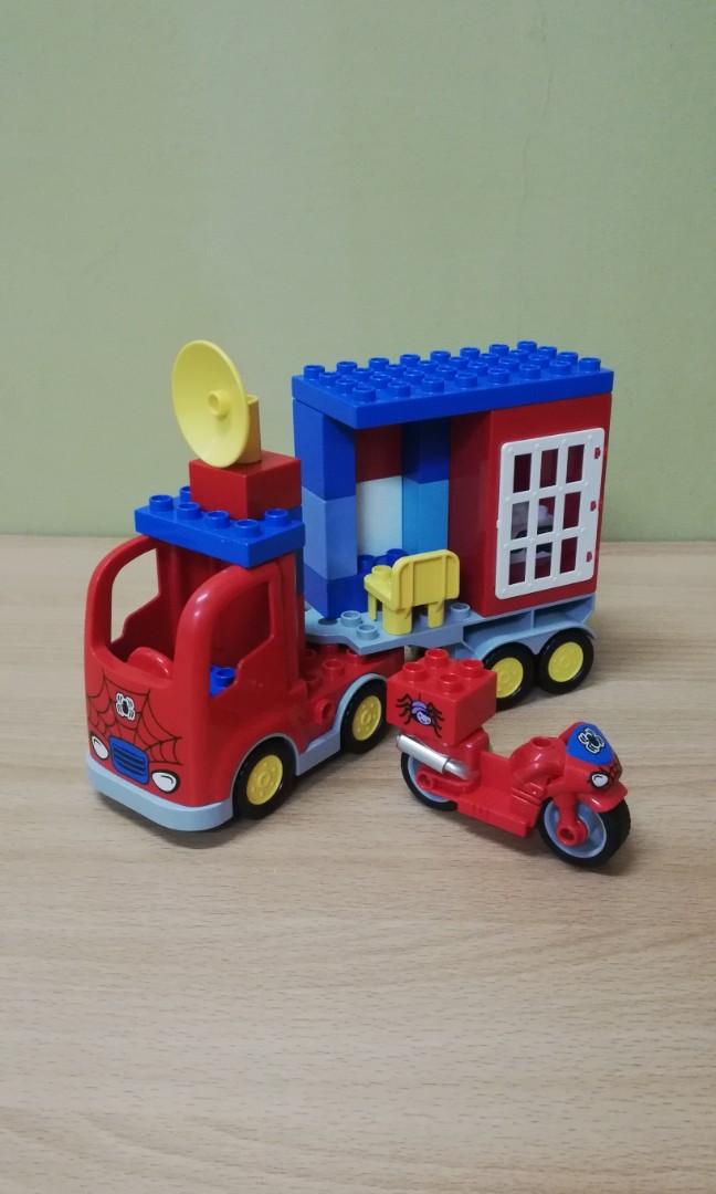 Lego duplo online spiderman truck
