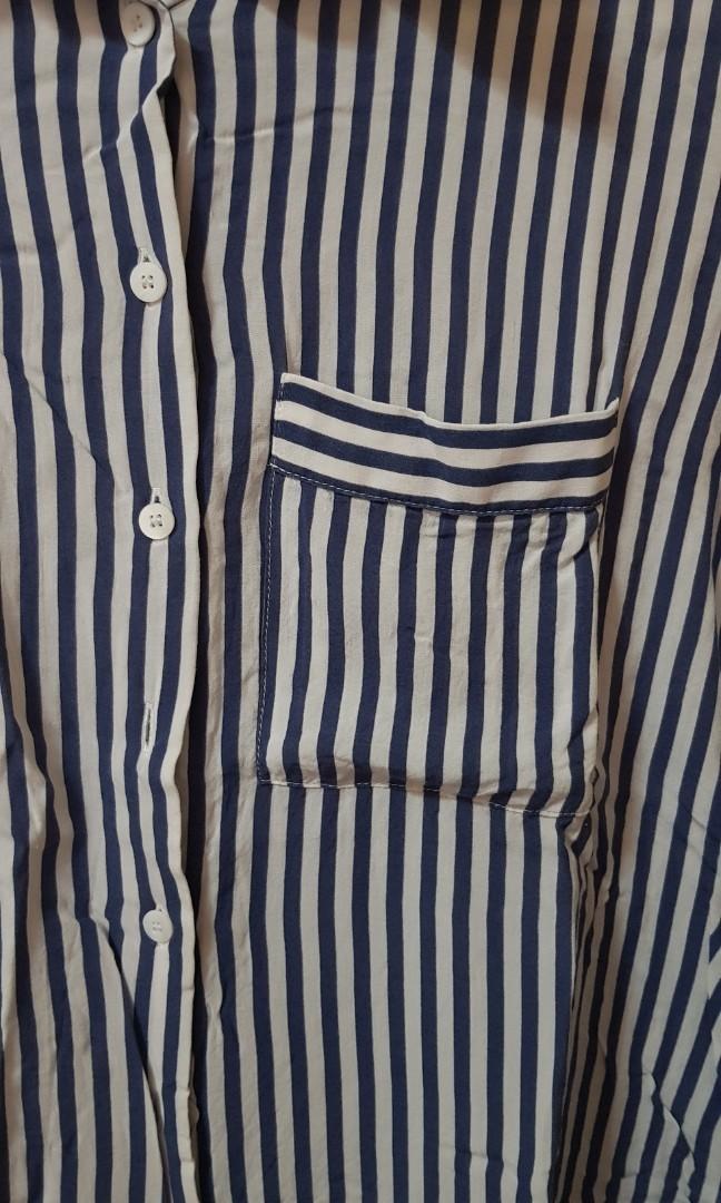 Mango basics (Category: Blouses) located in Quezon City. Submitted by bons83 (Listing ID 1067598014, Image 2). Description: in excellent condition soft and comfortable fabric.