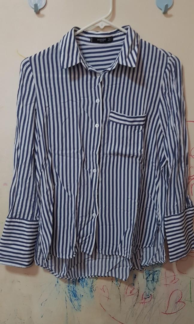 Mango basics (Category: Blouses) located in Quezon City. Submitted by bons83 (Listing ID 1067598014, Image 1). Description: in excellent condition soft and comfortable fabric.