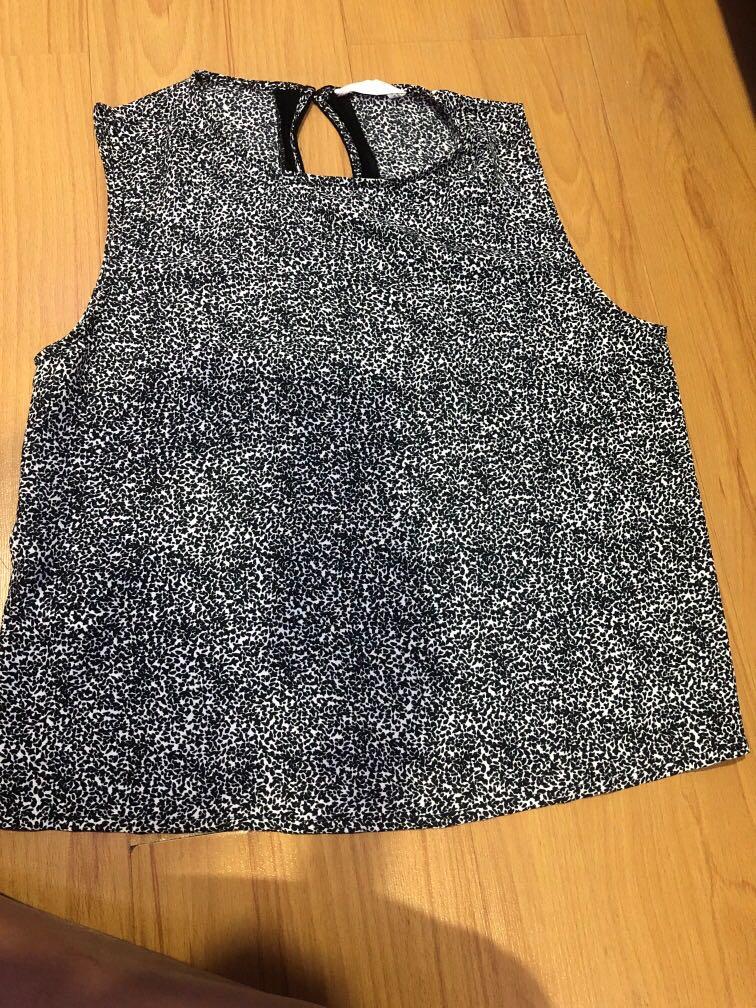 black and white spotty top