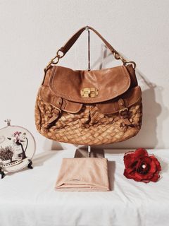 (Category: ) located in . Submitted by stylelovers (Listing ID 1067631486, Image 1). Description: .