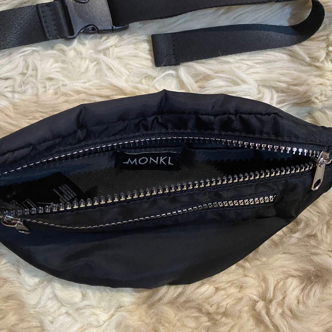 Monki fanny online pack