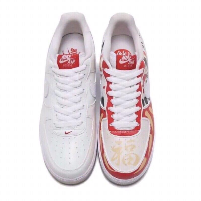 NIKE AIR FORCE 1 BELIEVE DARUMA 達摩白紅日本福神刮刮樂DD9941-100