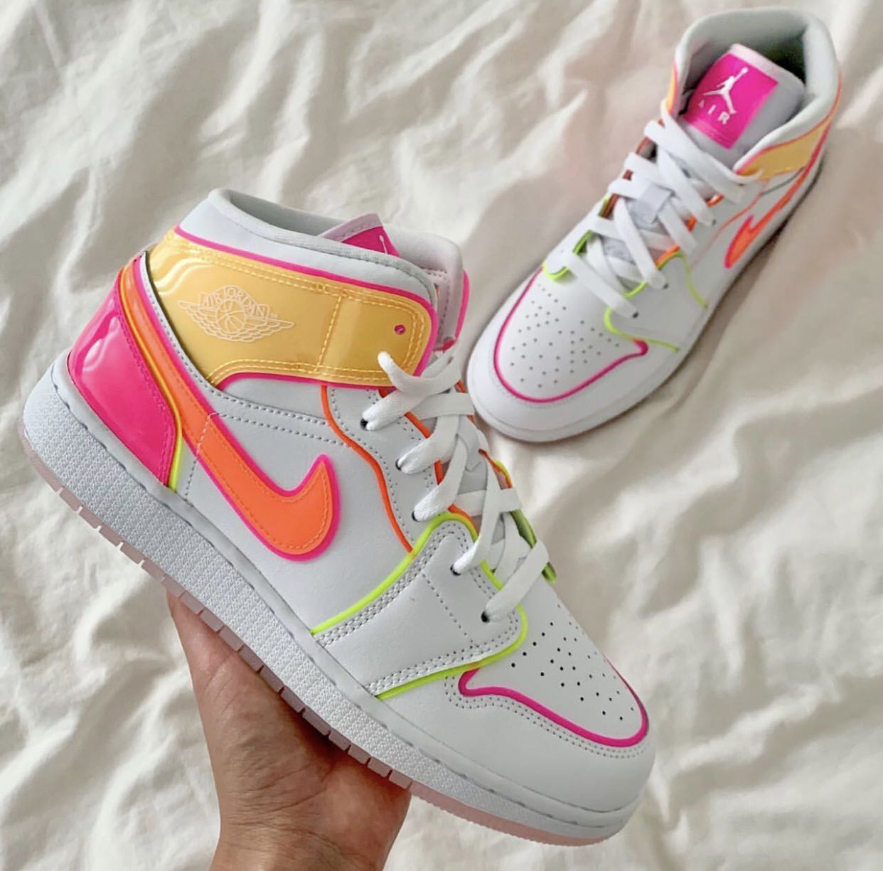 Edge glow jordan 1 mid clearance