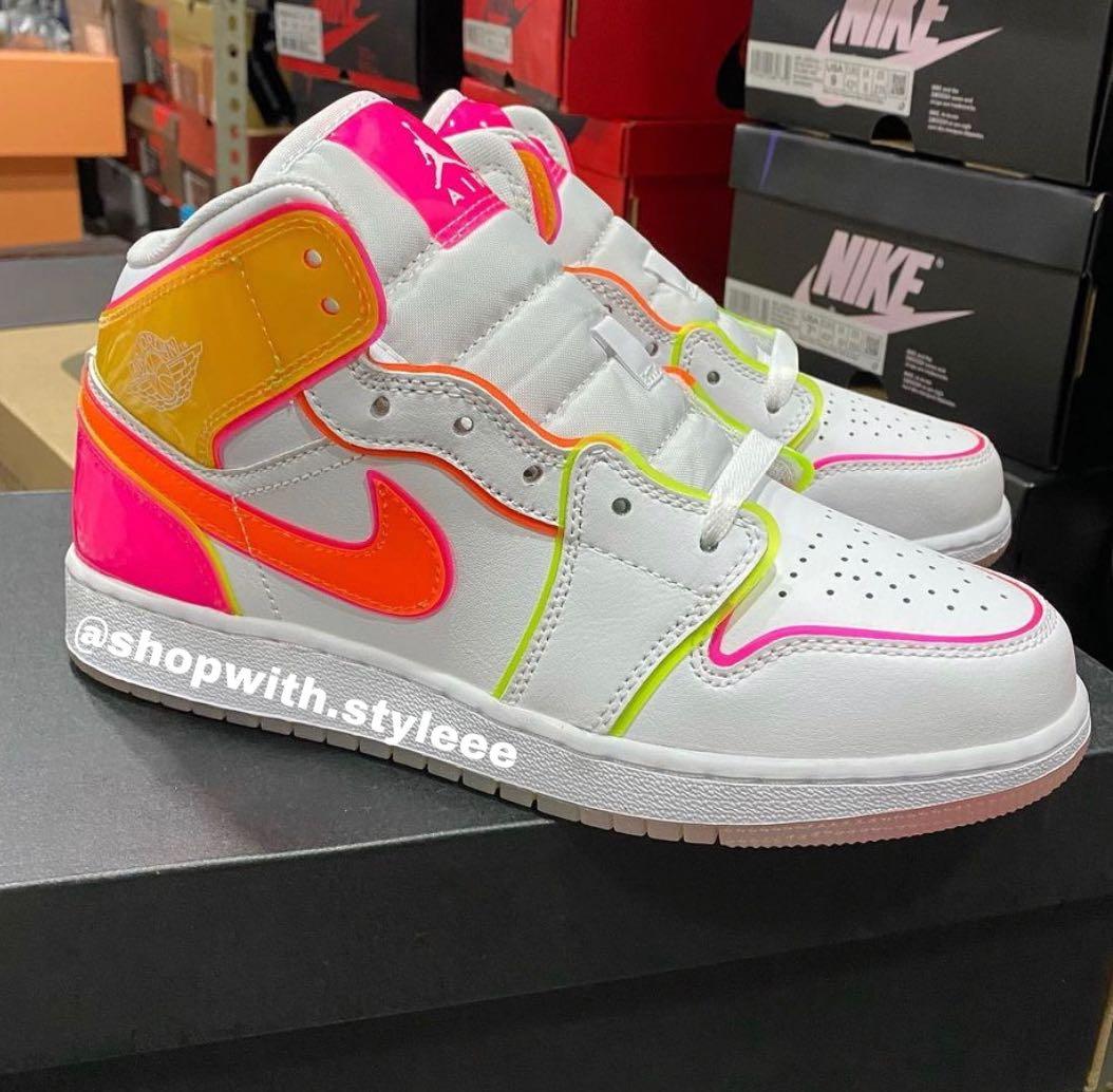 air jordan 1 mid edge glow womens