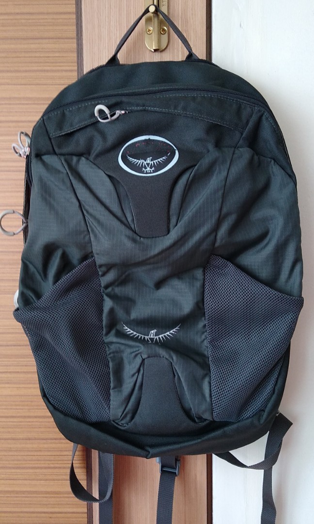 Osprey farpoint deals daypack 15l