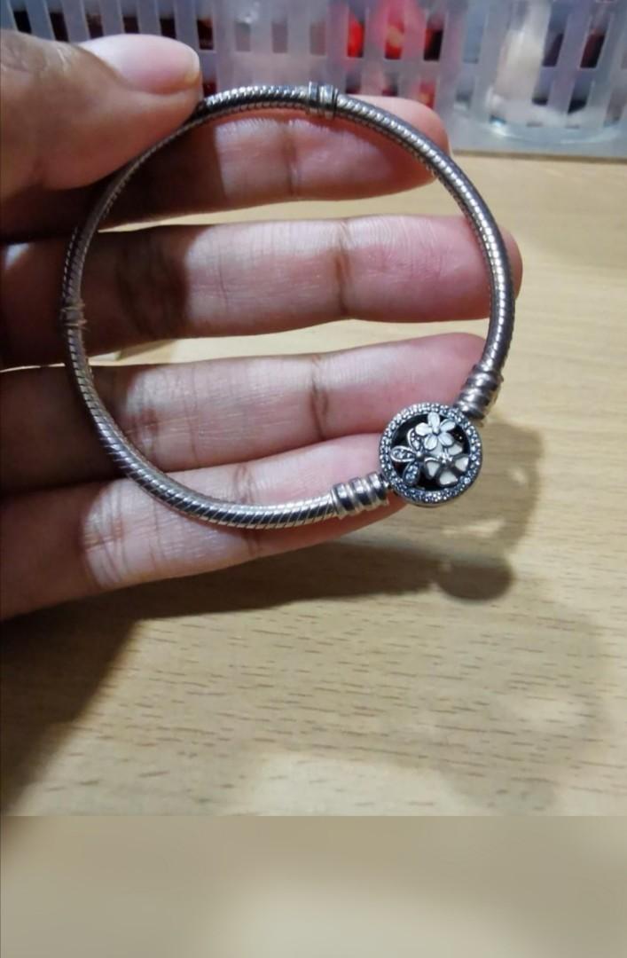 Pandora poetic bloom bracelet top