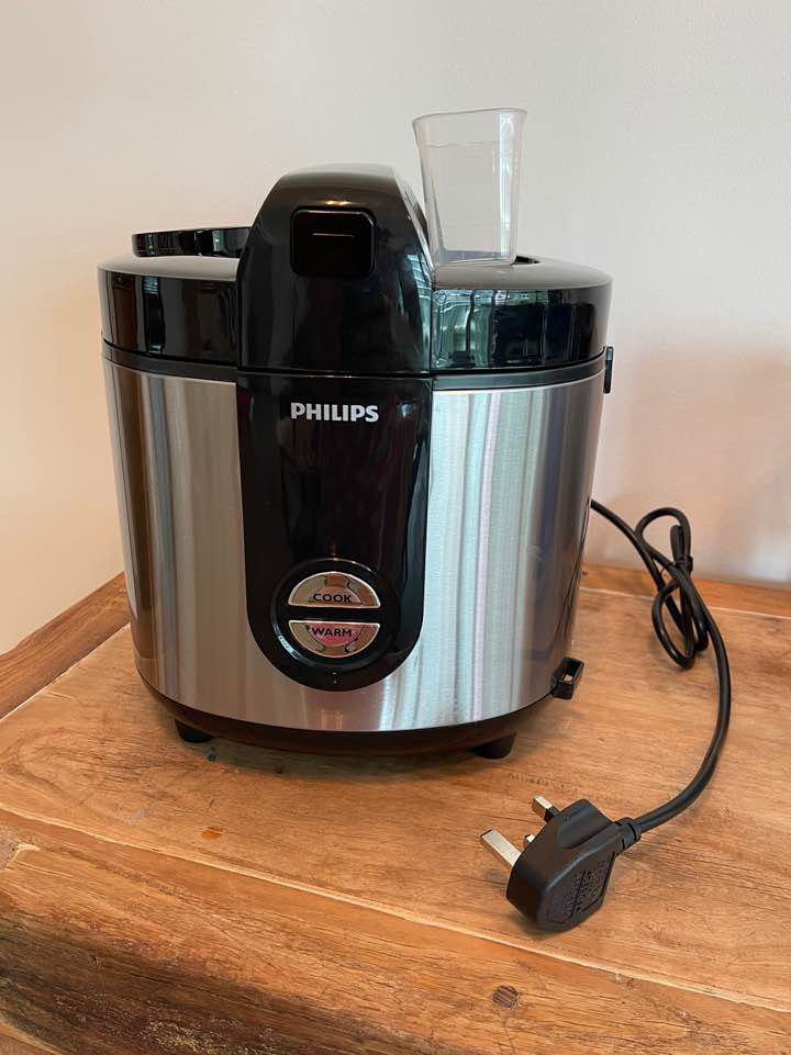 Philips HD3132/62 Rice cooker, TV & Home Appliances, Kitchen Appliances, Cookers on Carousell