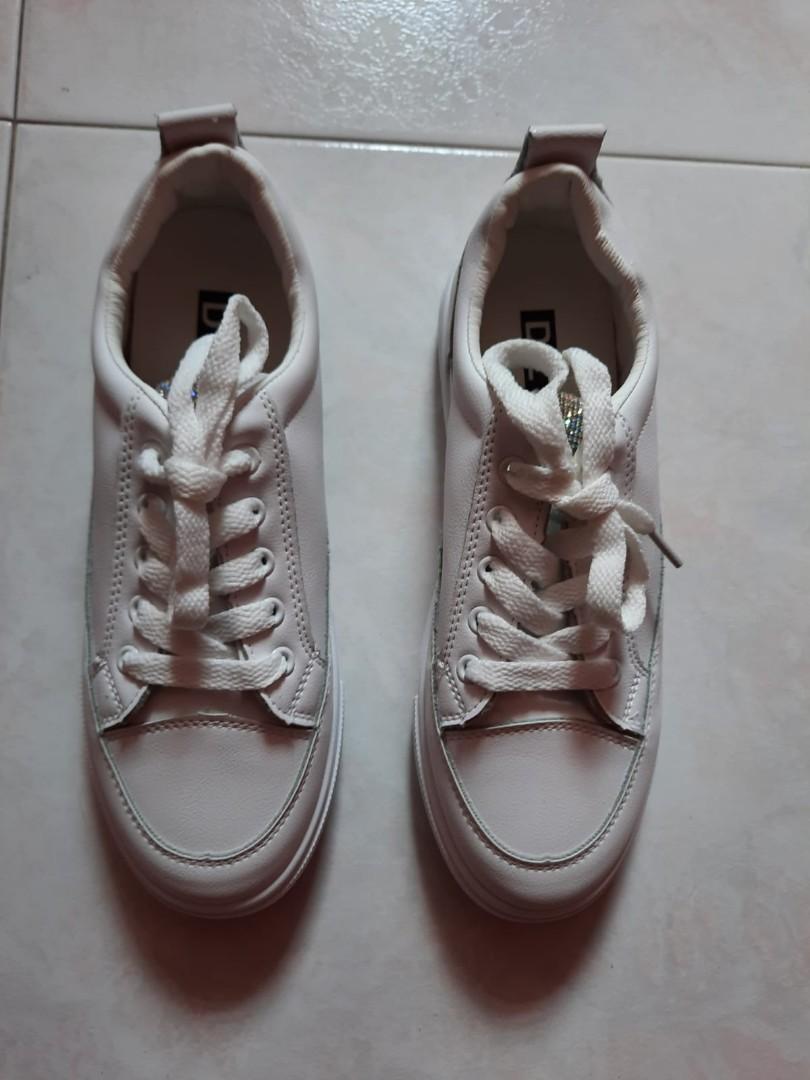 plain white sneakers womens