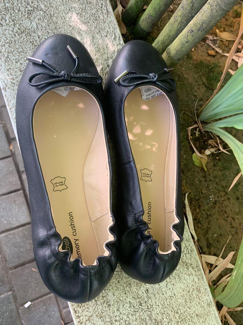 Memory store cushion shoes