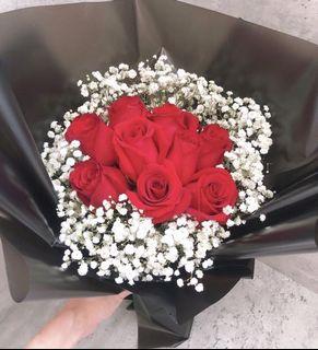 Valentines 9 red roses with baby breaths
