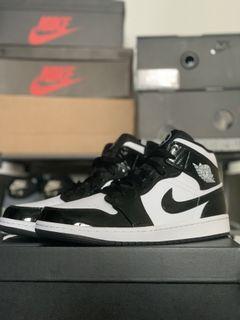 Air Jordan 1 Mid SE Black & White
