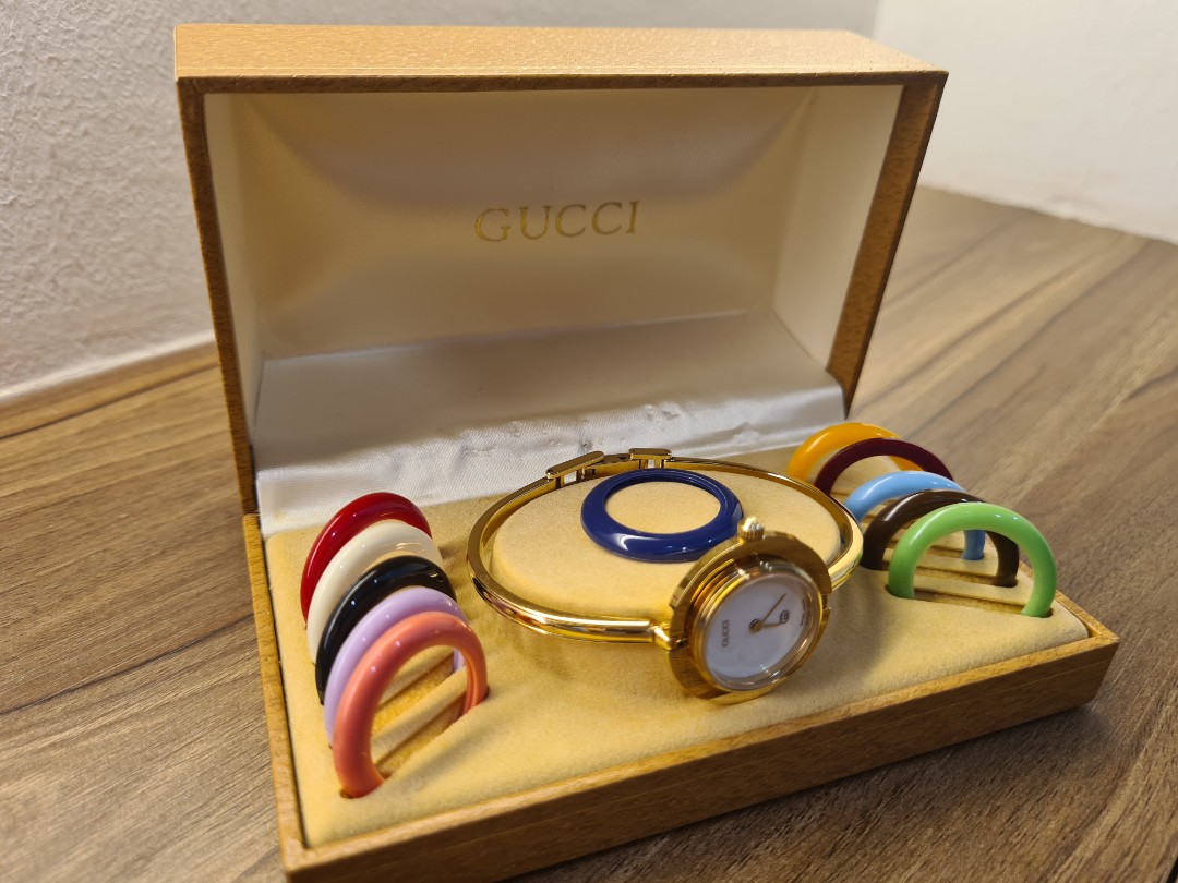 Authentic Vintage Gucci Bangle Watch with Interchangeable Bezels, Women's  Fashion, Watches & Accessories, Watches on Carousell