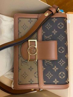 (Category: ) located in . Submitted by eatprayloveshop (Listing ID 1067889193, Image 1). Description: .