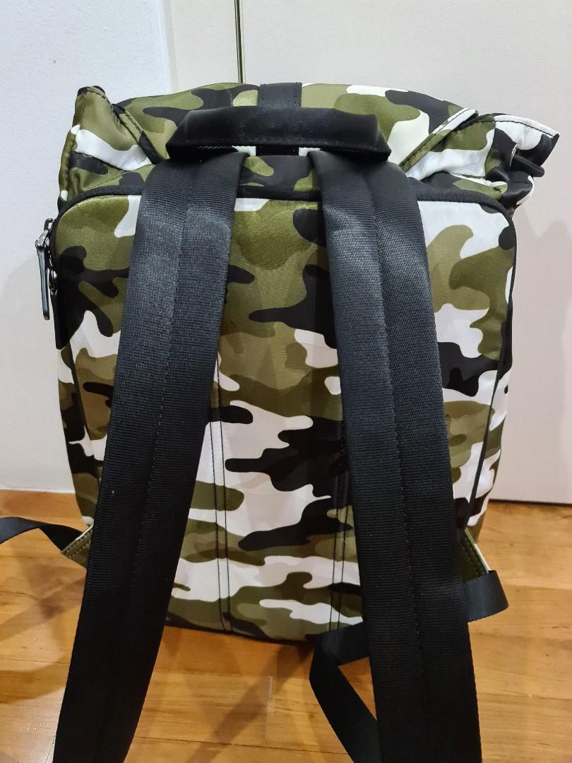 Michael deals kors camo