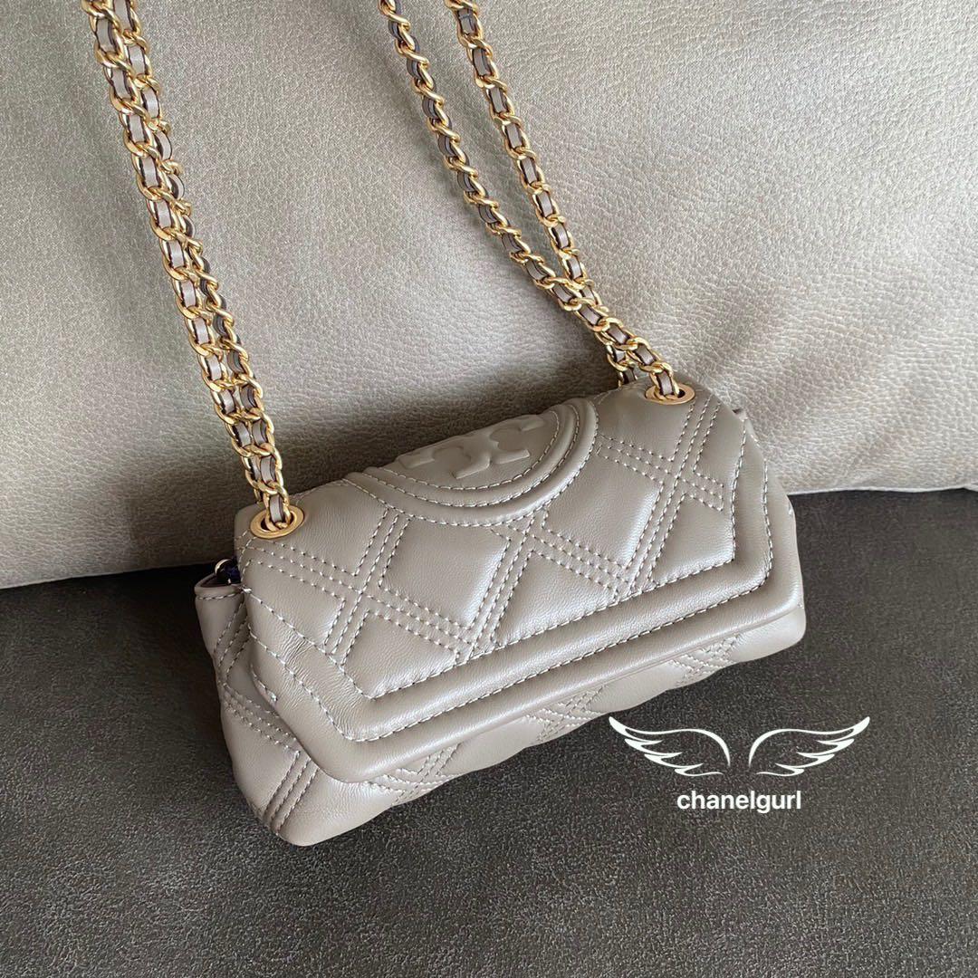 Authentic Tory Burch Fleming Soft Mini Bag Grey Heron, Women's Fashion,  Bags & Wallets, Purses & Pouches on Carousell