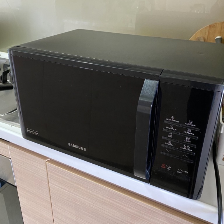 Broken microwave, TV & Home Appliances, Kitchen Appliances, Ovens