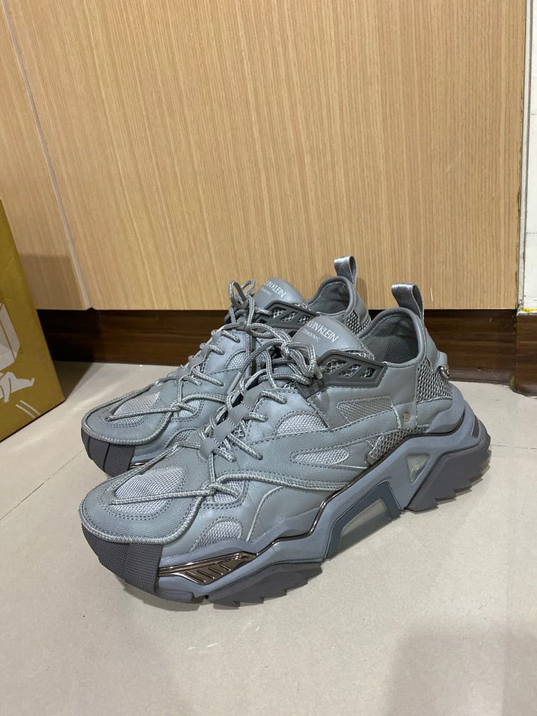 Calvin klein hotsell 205 sneakers