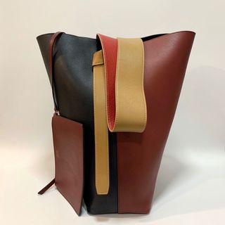 （分類：）位於 。 由 monpetitsac 提交（商品編號 1067820416，圖片 1）。簡介： 。