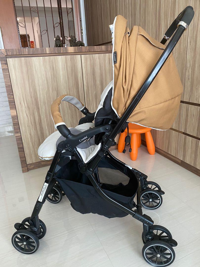 Combi Mechacal Handy S Stroller Babies Kids Going Out