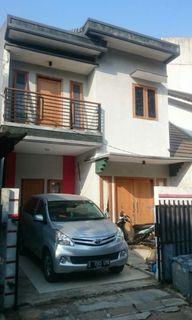 Di jual rumah b'u 2 lantai