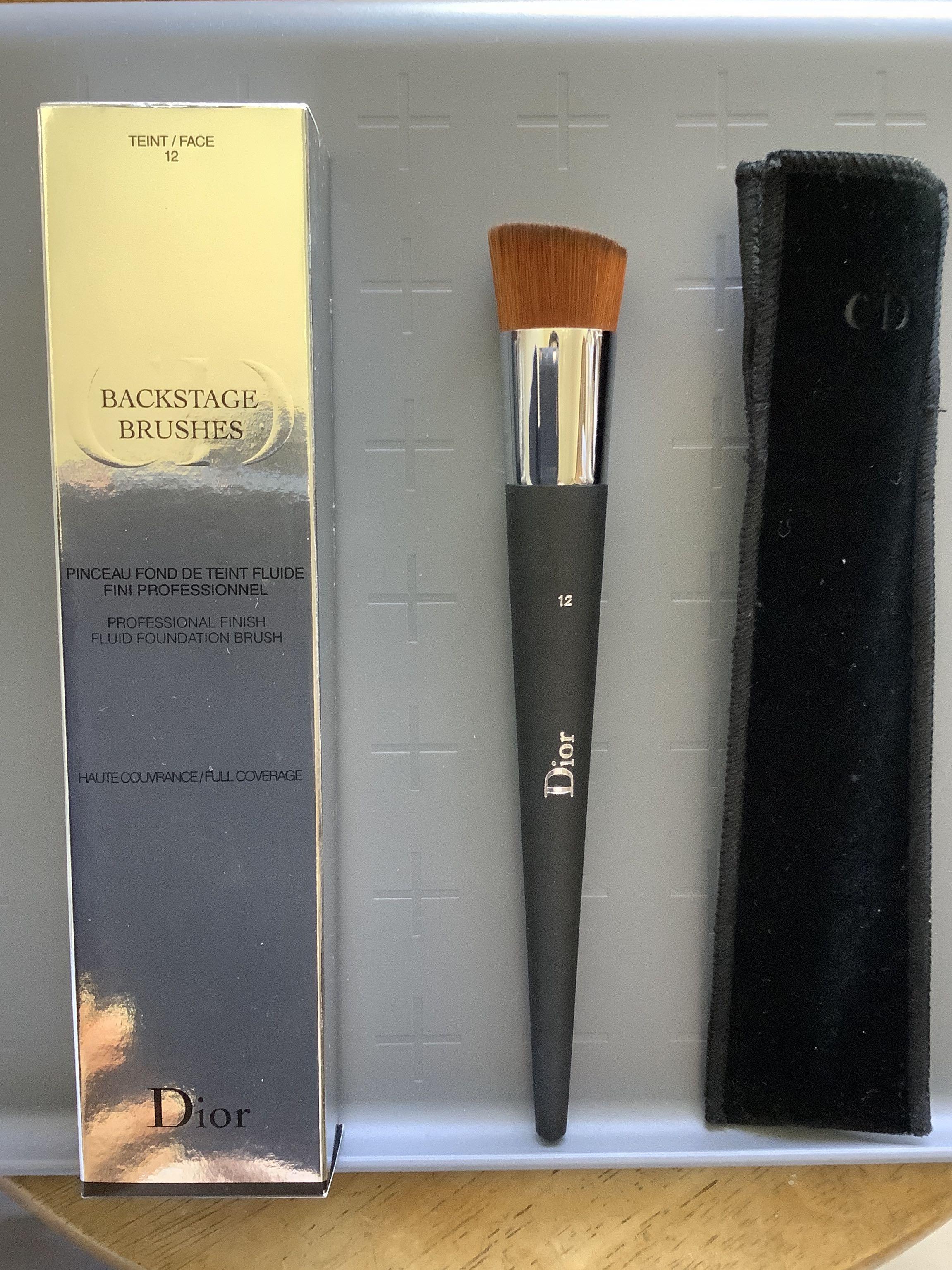 Dior backstage full coverage brush 12 dior