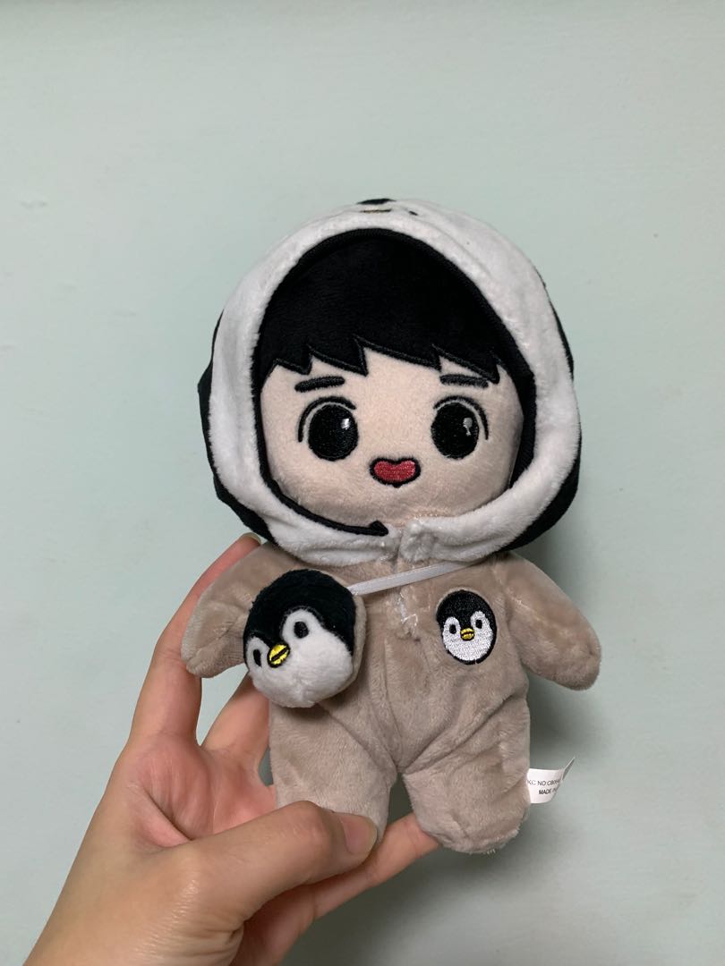 EXO DO penguin doll Hobbies Toys Memorabilia Collectibles