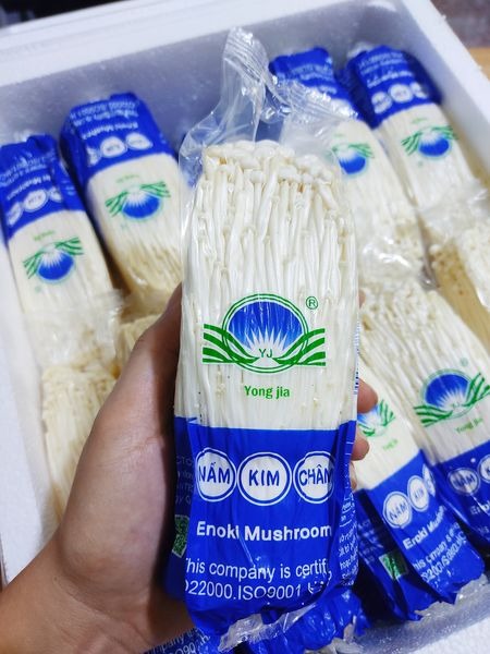 Fresh Enoki Mushroom 200g, Food & Drinks, Fresh Produce on Carousell