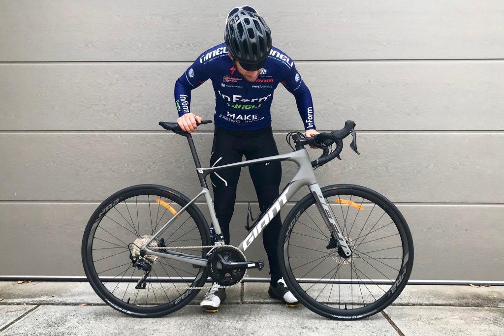 Giant endurance bike 2019 top