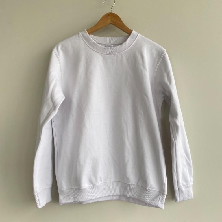 gildan white sweater
