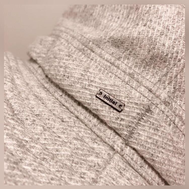 Initial hat （分類：帽）位於 Hong Kong。 由 secondparking 提交（商品編號 1067949734，圖片 2）。簡介： initial hat Color grey Size 2 : 58cm。