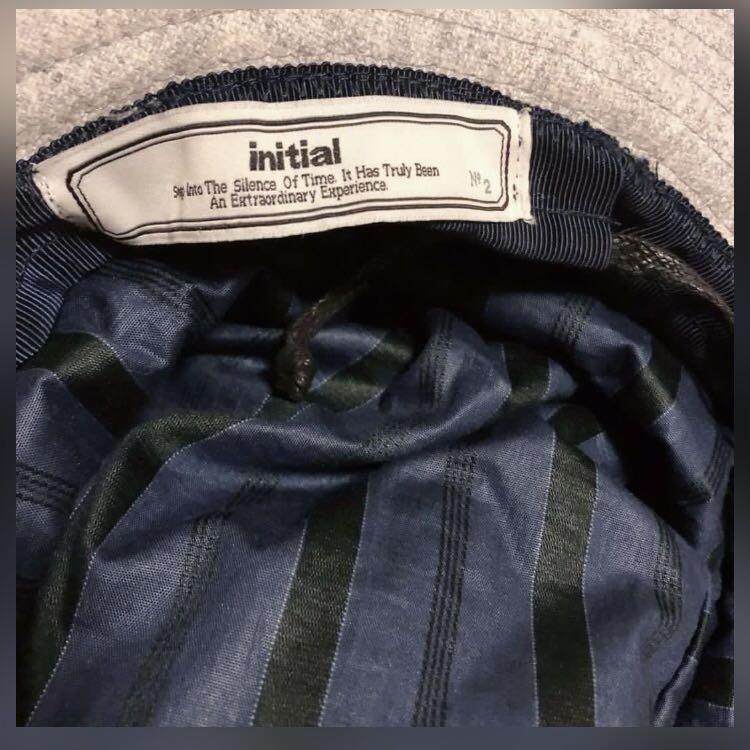 Initial hat （分類：帽）位於 Hong Kong。 由 secondparking 提交（商品編號 1067949734，圖片 3）。簡介： initial hat Color grey Size 2 : 58cm。
