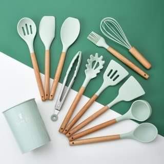 Kitchen tools (Category: Bakeware) located in Manila. Submitted by sebastiangael (Listing ID 1067833351, Image 1). Description: .