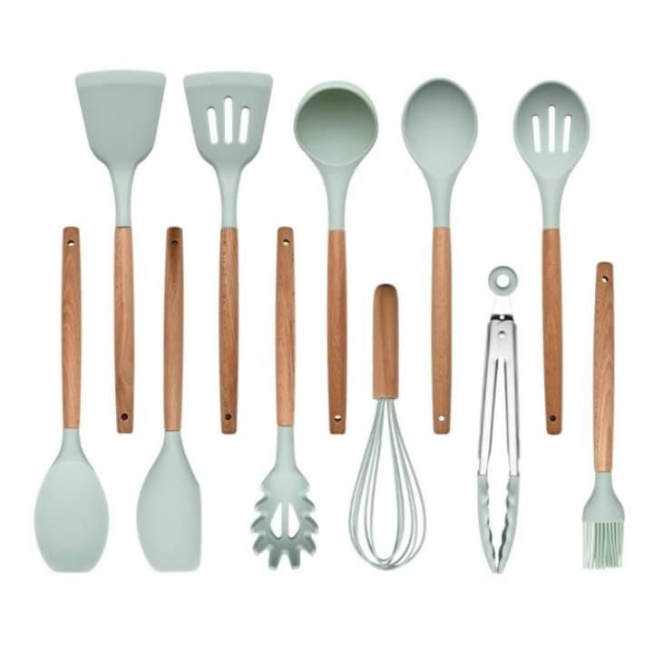 Kitchen tools (Category: Bakeware) located in Manila. Submitted by sebastiangael (Listing ID 1067833351, Image 3). Description: .