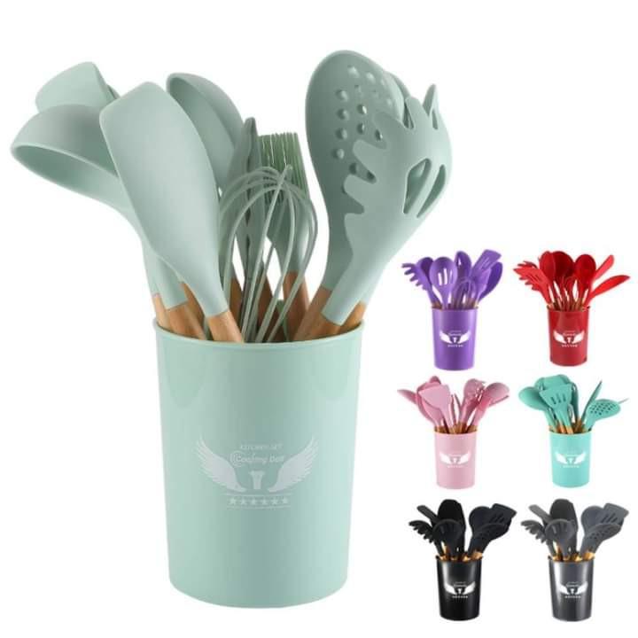 Kitchen tools (Category: Bakeware) located in Manila. Submitted by sebastiangael (Listing ID 1067833351, Image 2). Description: .