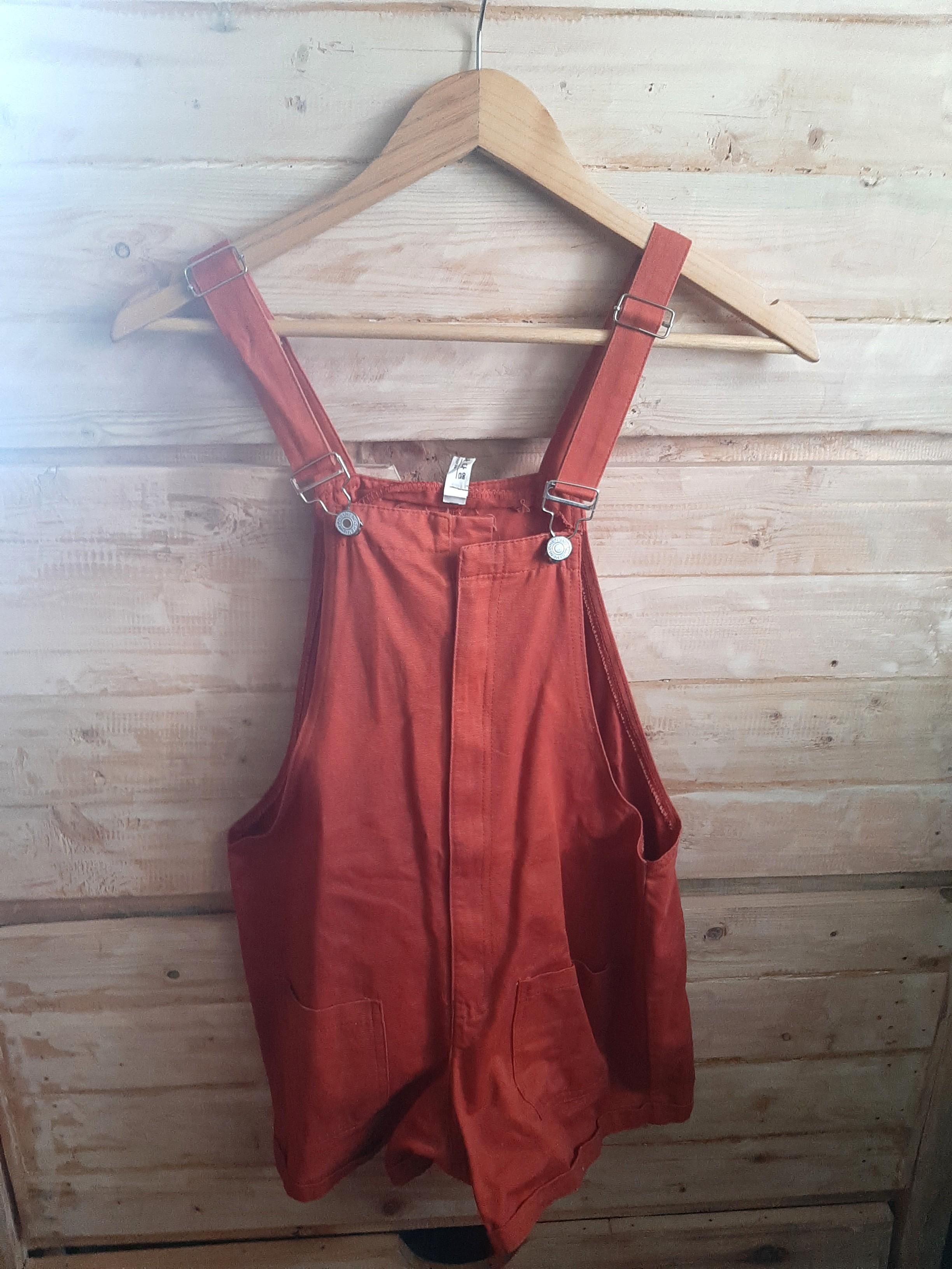 Korean style Rust Jumper (Petite) (Category: Jumpsuits) located in Manila. Submitted by bkcee (Listing ID 1067782823, Image 2). Description: - preloved Korean style jumper - 4 pockets.