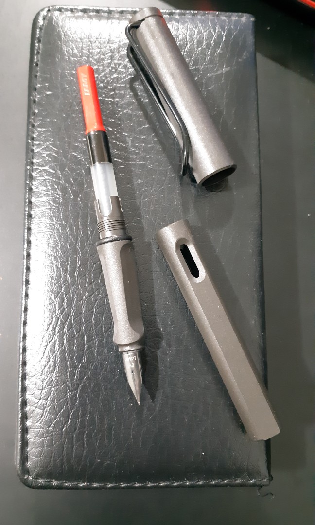 lamy safari fountain pen