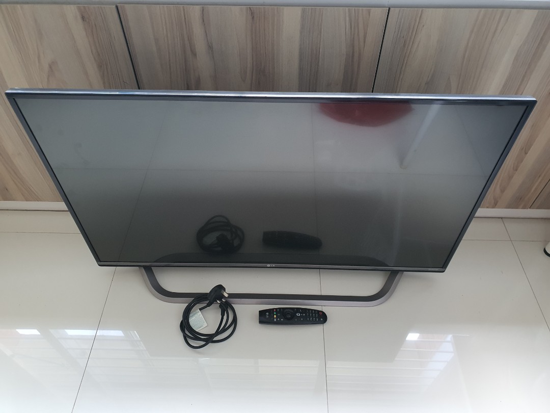 LG 43'' ULTRA HD (4K) LED SMART TV, TV & Home Appliances, TV