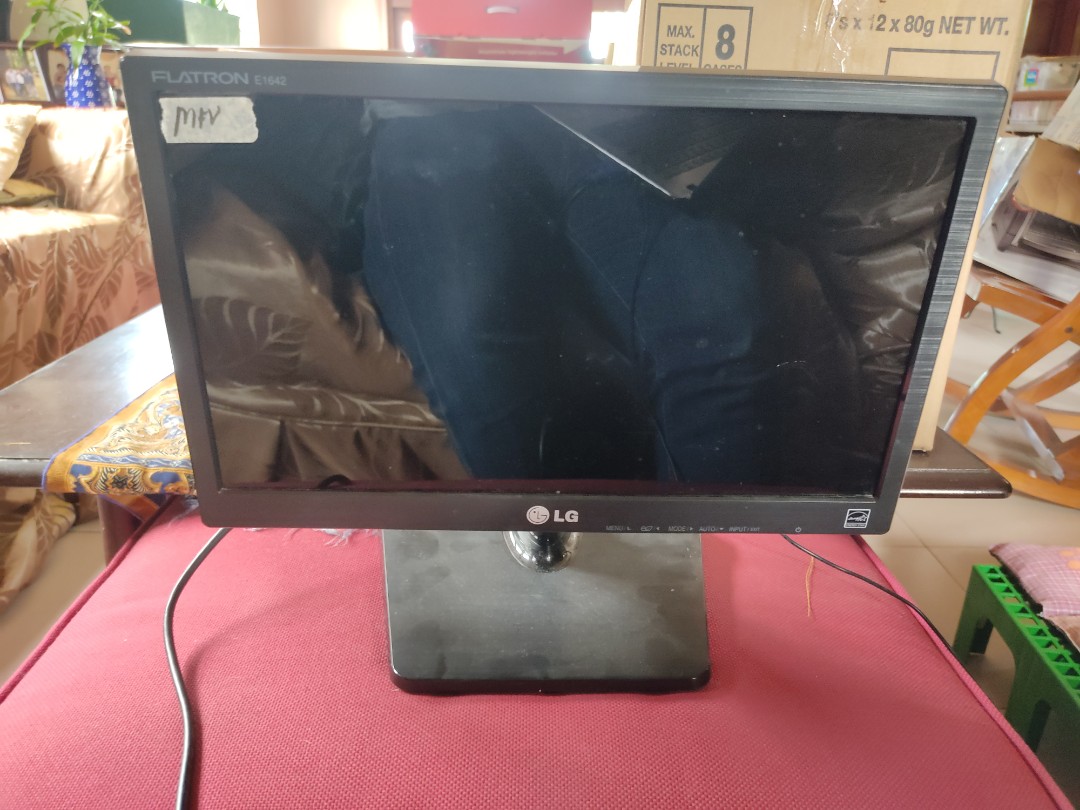 LG Flatron E1642 LED Monitor 15.6", Computers & Tech, Parts