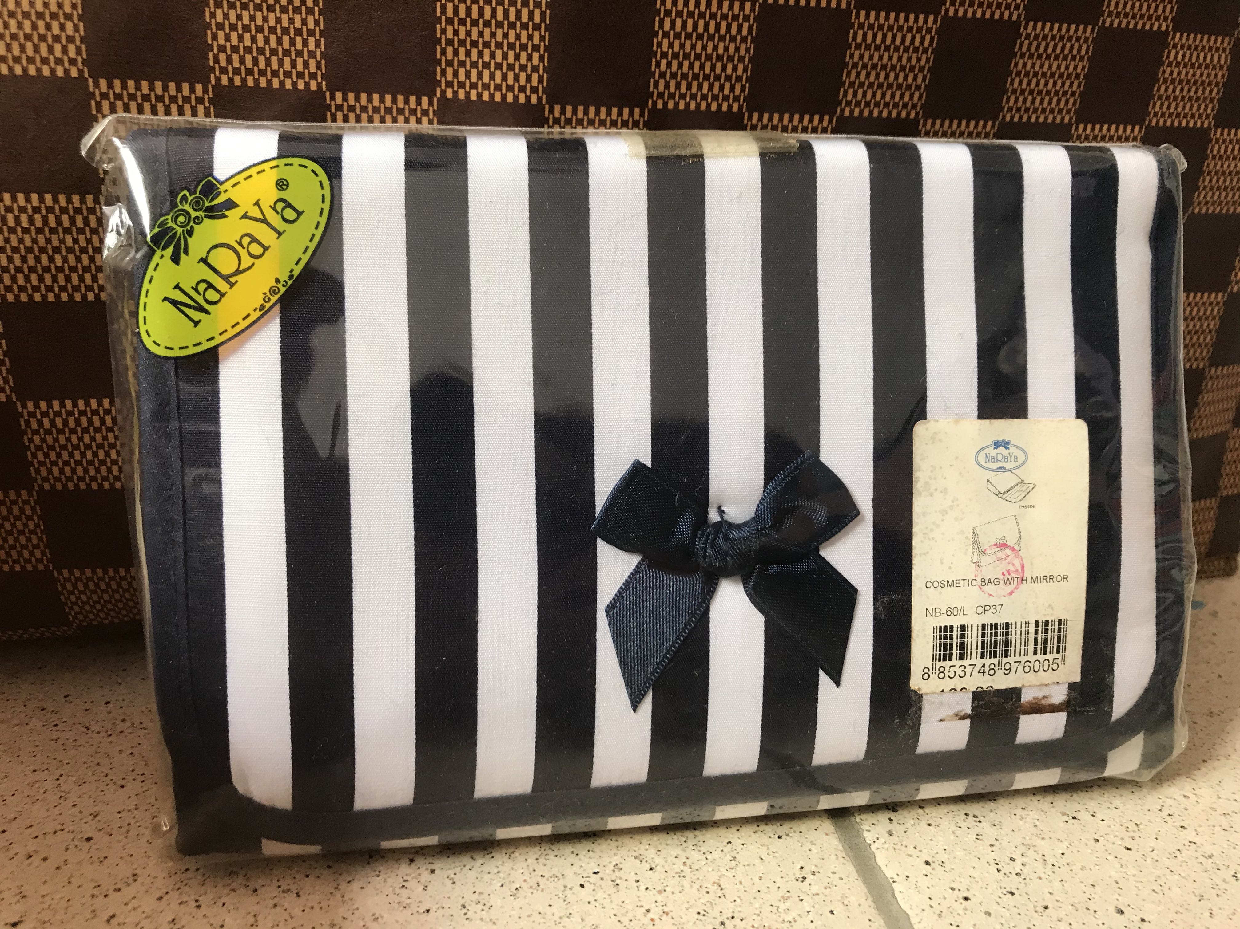 Naraya cosmetic bag with mirror store