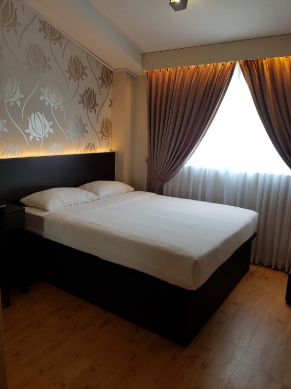 (Category: ) located in . Submitted by roomrentalsg_ (Listing ID 1067772346, Image 1). Description: .