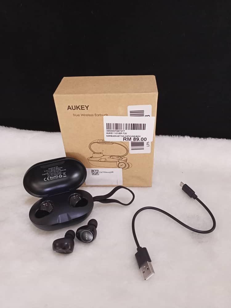 New AUKEY EP T20 Bluetooth Wireless Headphones with Carry Case Stereo IPX5 Waterproof Memory Foam Touch Screen Control Built in Microphone for Android