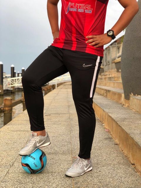 Academy tracksuit outlet nike