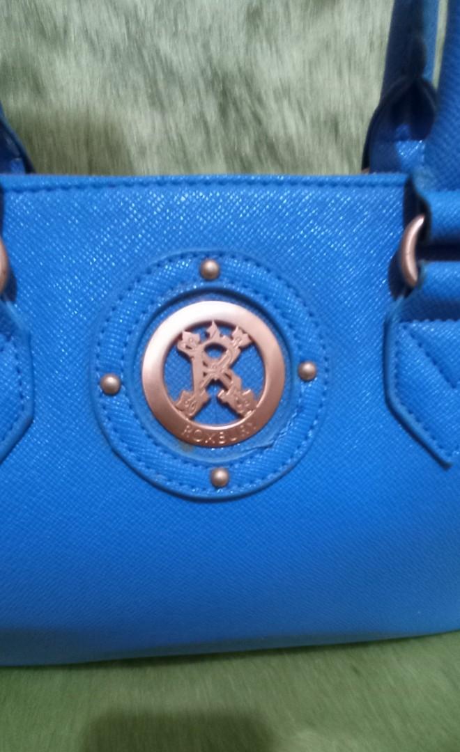 Preloved ROXBURY Bag, Women's Fashion, Bags & Wallets, Cross-body Bags on  Carousell