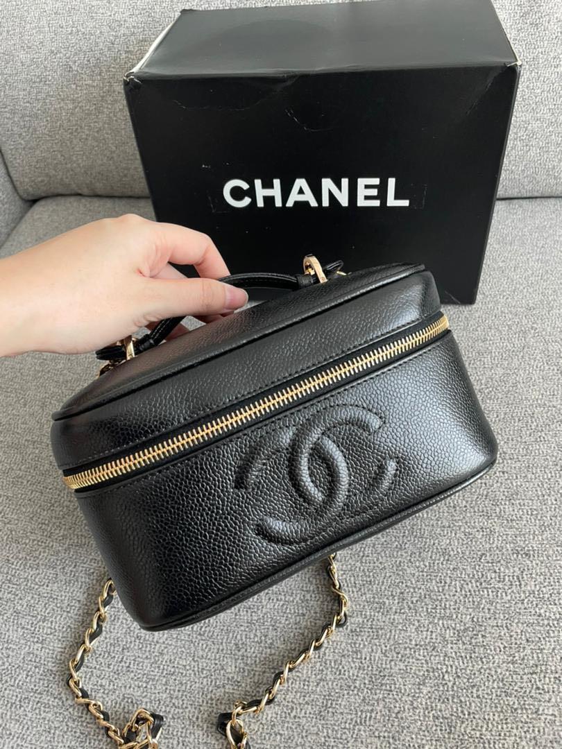 Vintage Chanel Vanity Case Bag in Black Patent Leather 19941996   singulié