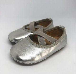 Sepatu GINGERSNAPS